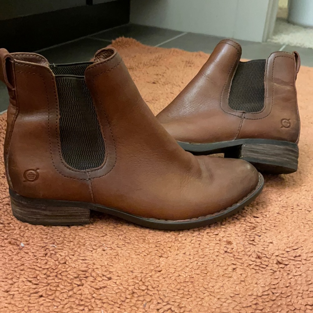 Born Chelsea Boots